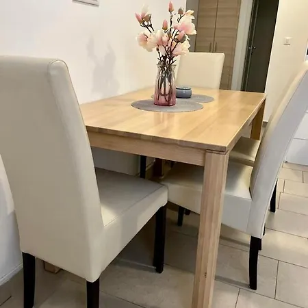 Lejlighed Apartman Maja